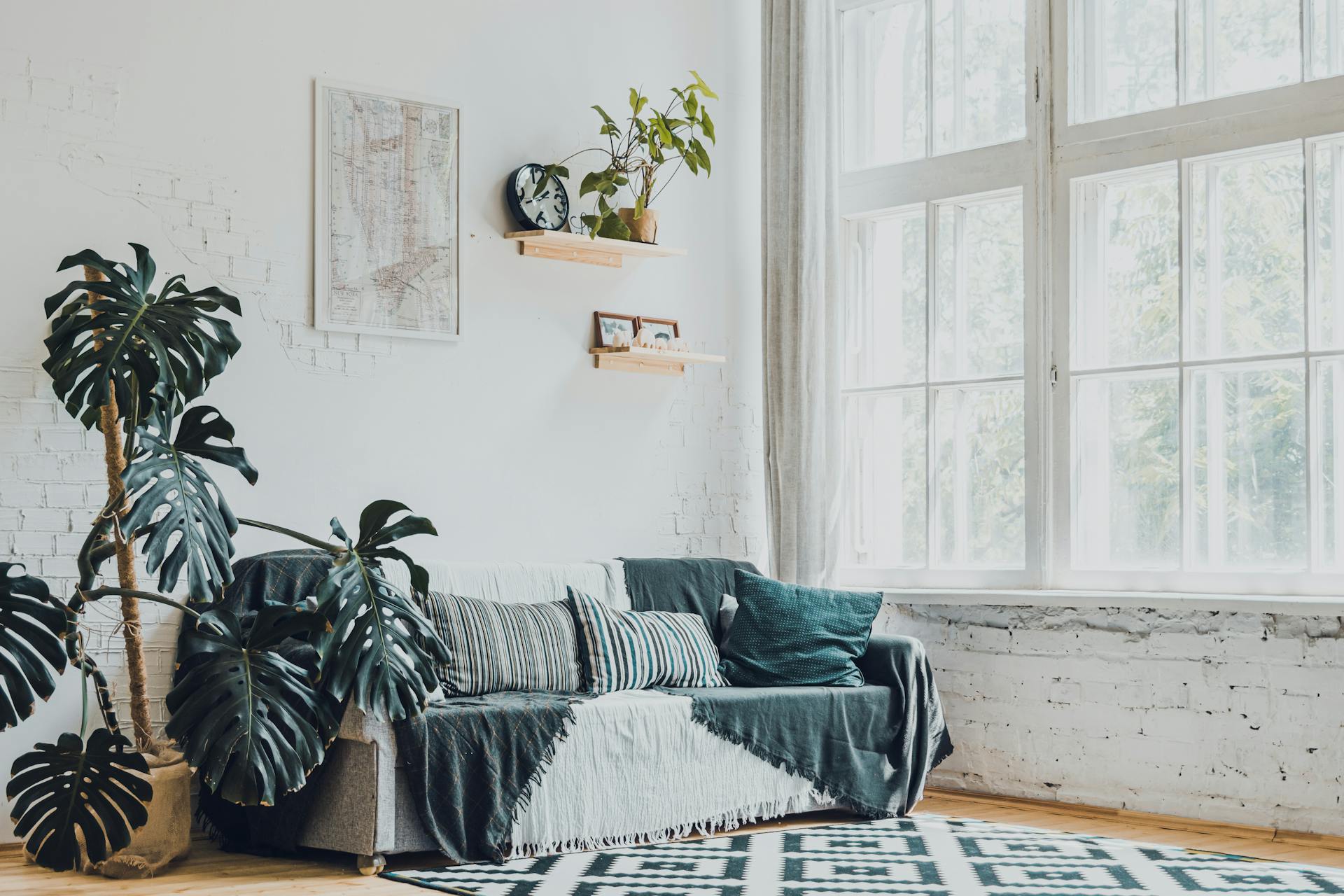 Quelques idées déco pour décorer au-dessus d’un canapé